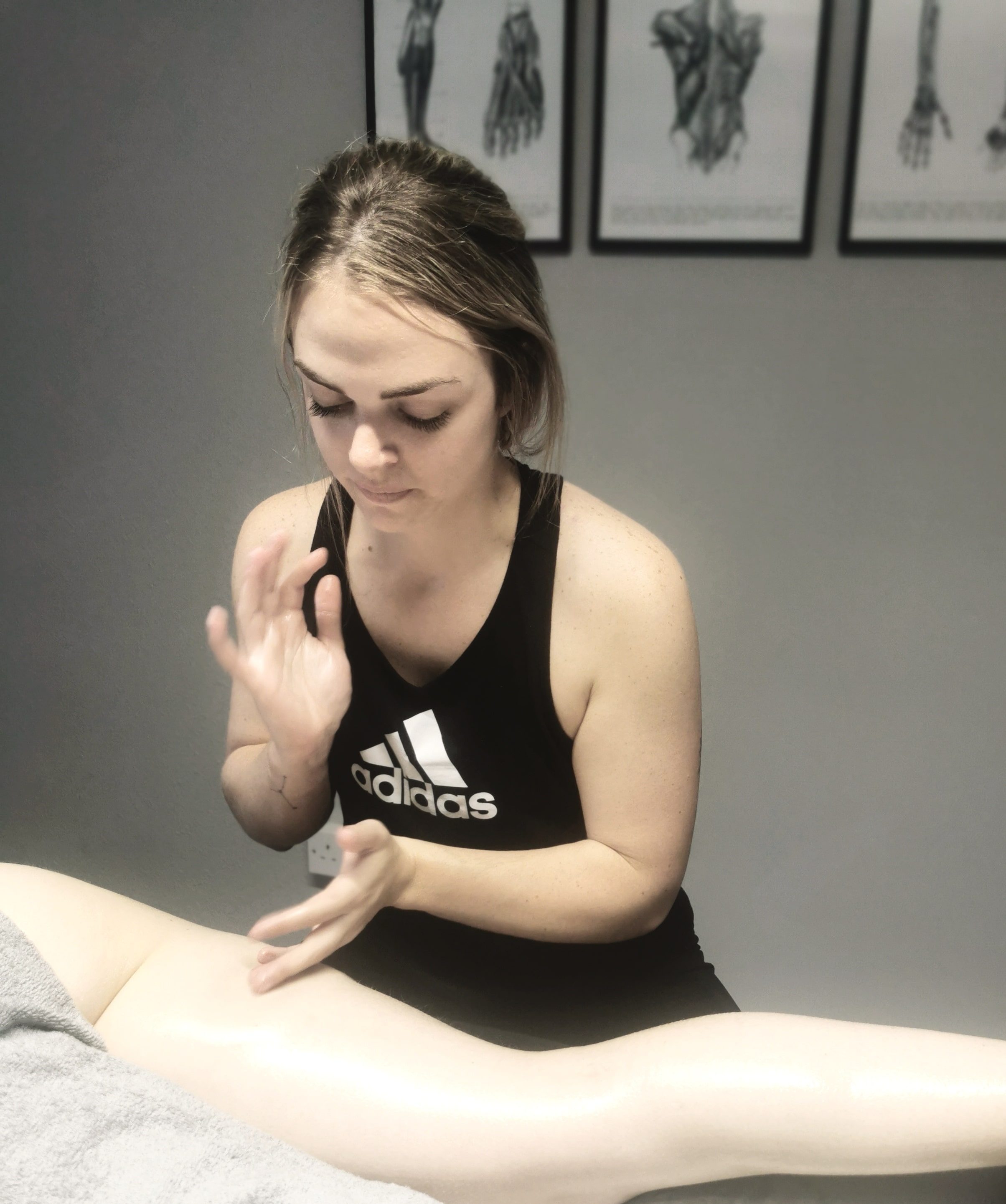 Image of Massage Therapist carrying out a massage
