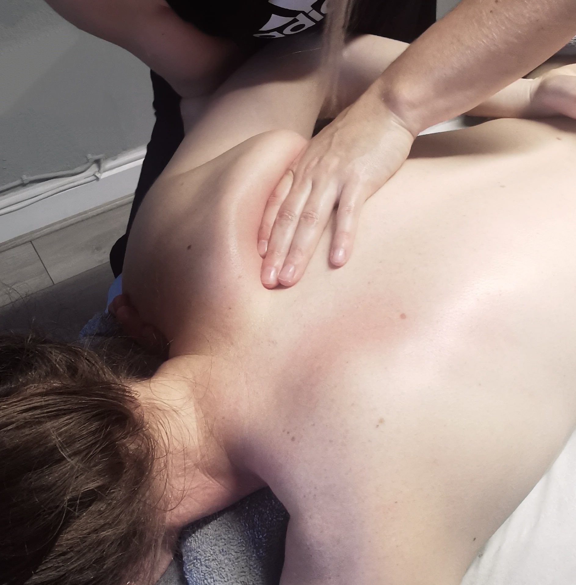 Sports Massage around the Scapula area